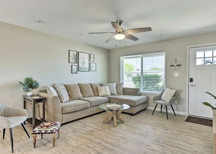 3 Mi To Asu! Snowbird Poolside Escape In Holiday home Tempe