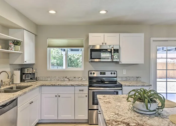 Holiday home 3 Mi To Asu! Snowbird Poolside Escape In *
