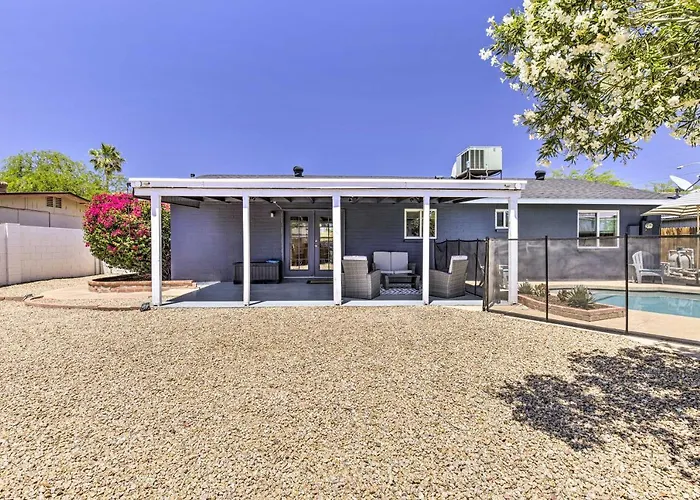 3 Mi To Asu! Snowbird Poolside Escape In Holiday home *
